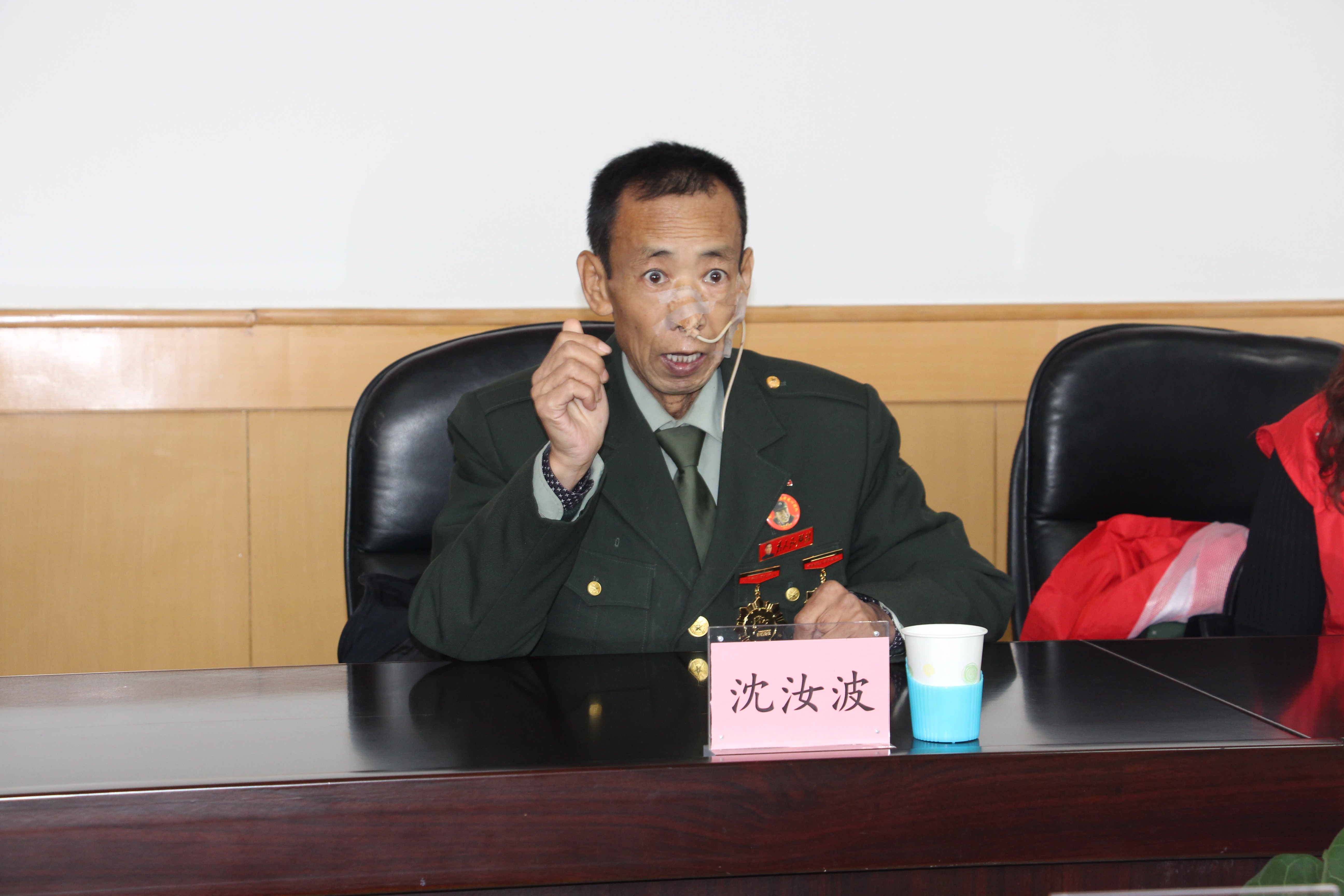 秦皇岛市党义爱心团队为霍文博同学捐赠善款