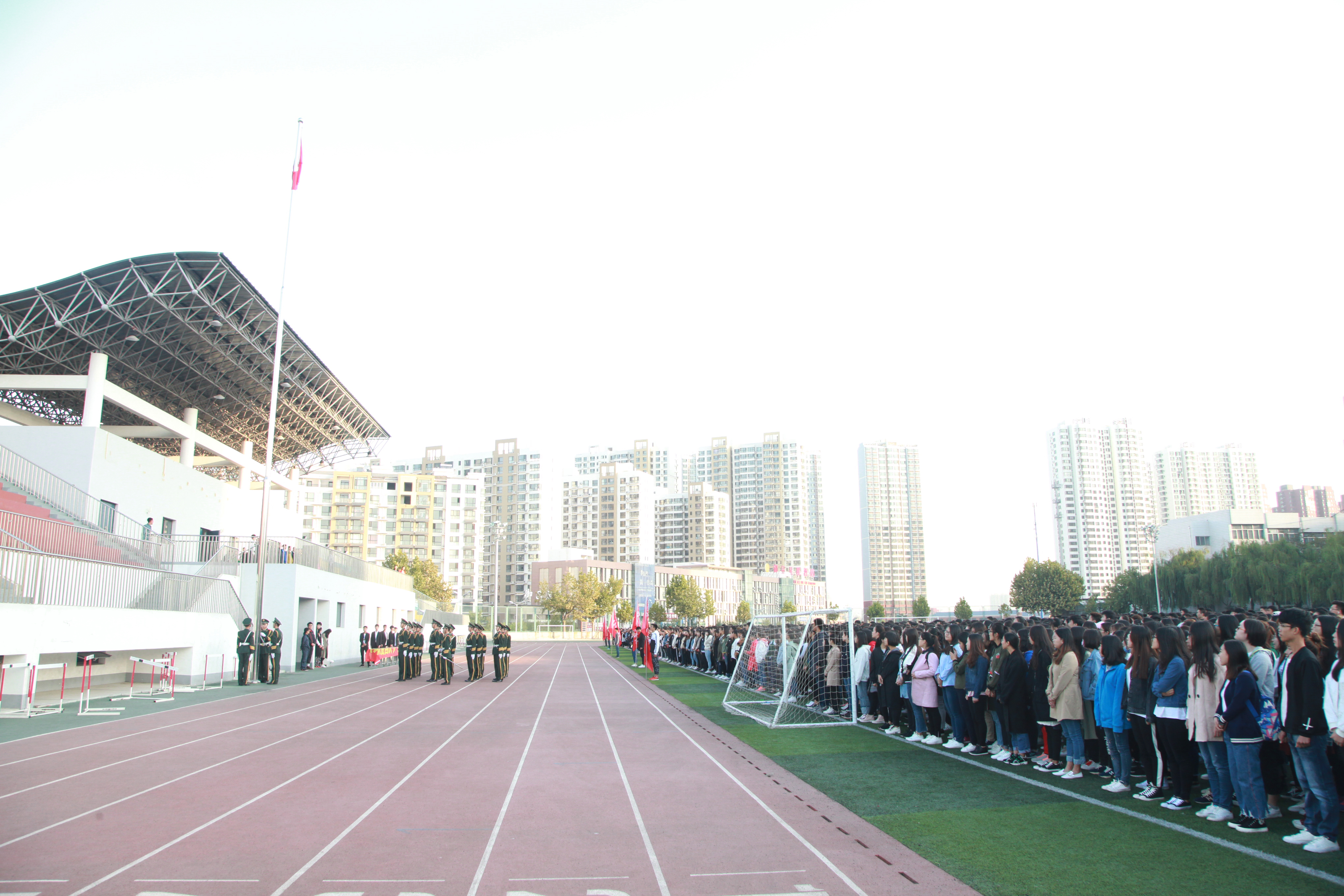 秦皇岛校区"升国旗唱国歌,祖国在我心中"主题活动会场