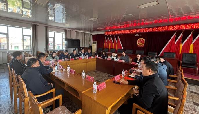 图片包含 室内, 桌子, 窗户, 房间AI 生成的内容可能不正确。