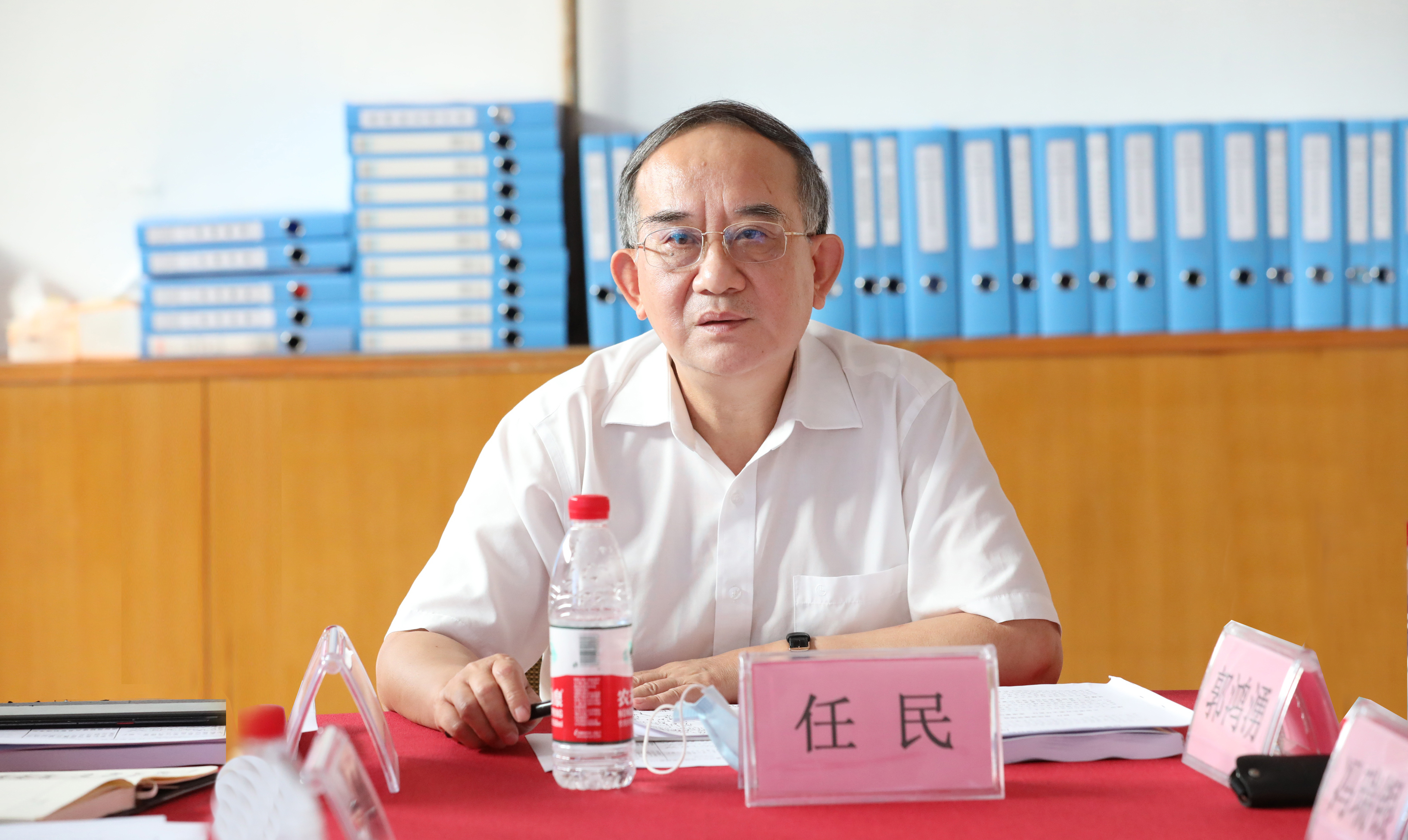 学校召开思想政治理论课建设和迎评工作现场办公会